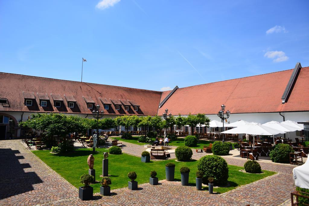 Schloss Reinach Freiburg im Breisgau Exterior photo